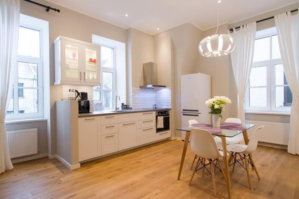Modern & Spacious 80M2 Apartment In Riga Old Town Zewnętrze zdjęcie