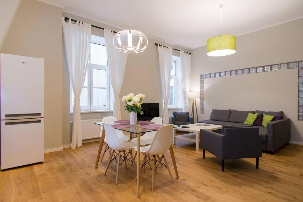 Modern & Spacious 80M2 Apartment In Riga Old Town Zewnętrze zdjęcie