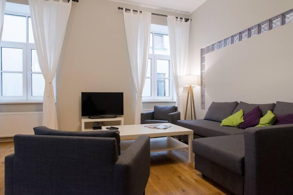 Modern & Spacious 80M2 Apartment In Riga Old Town Zewnętrze zdjęcie