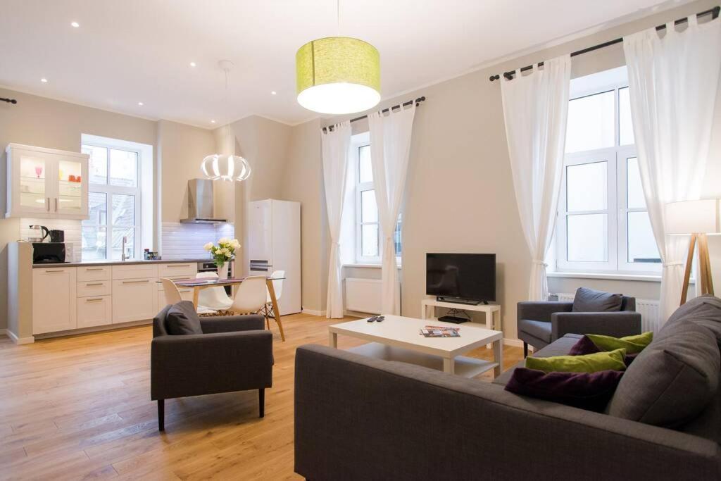 Modern & Spacious 80M2 Apartment In Riga Old Town Zewnętrze zdjęcie